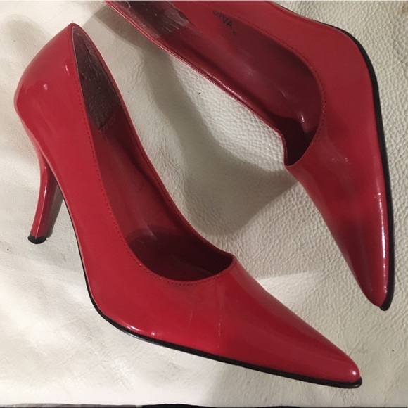 Red pointy toe Patent leather pumps - Picture 5 of 8